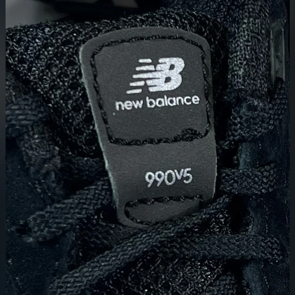 🆕New Balance 990 V5 Infant Sneakers — Size 5.5 US (Black)
